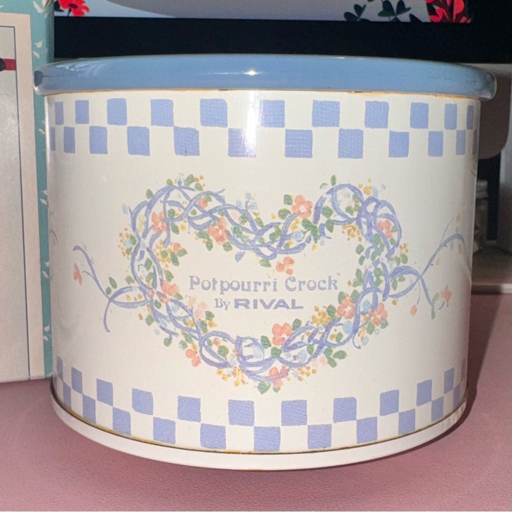 Vintage Rival Potpourri Crock — Model 3206 (1988)